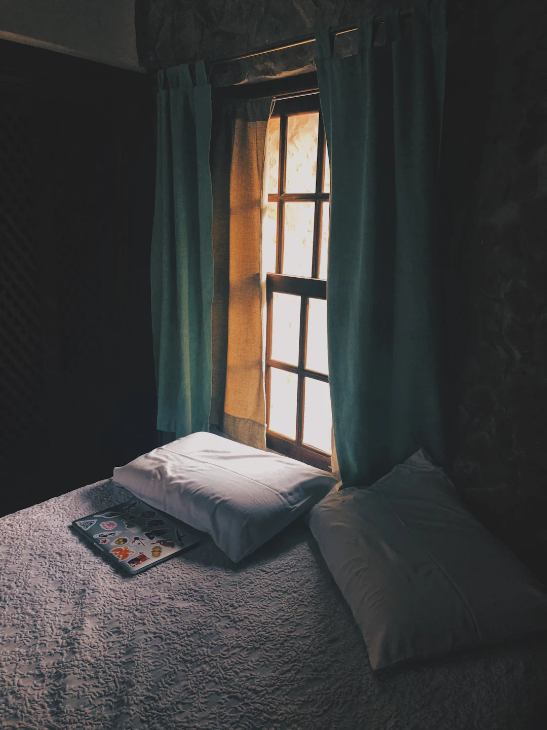 Como Escolher Cortinas que Complementam o Quarto
