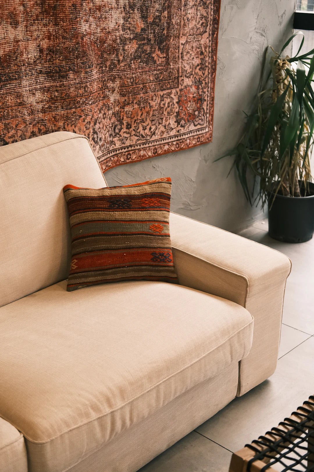 Sugestões de Almofadas para Estilizar Seu Quarto