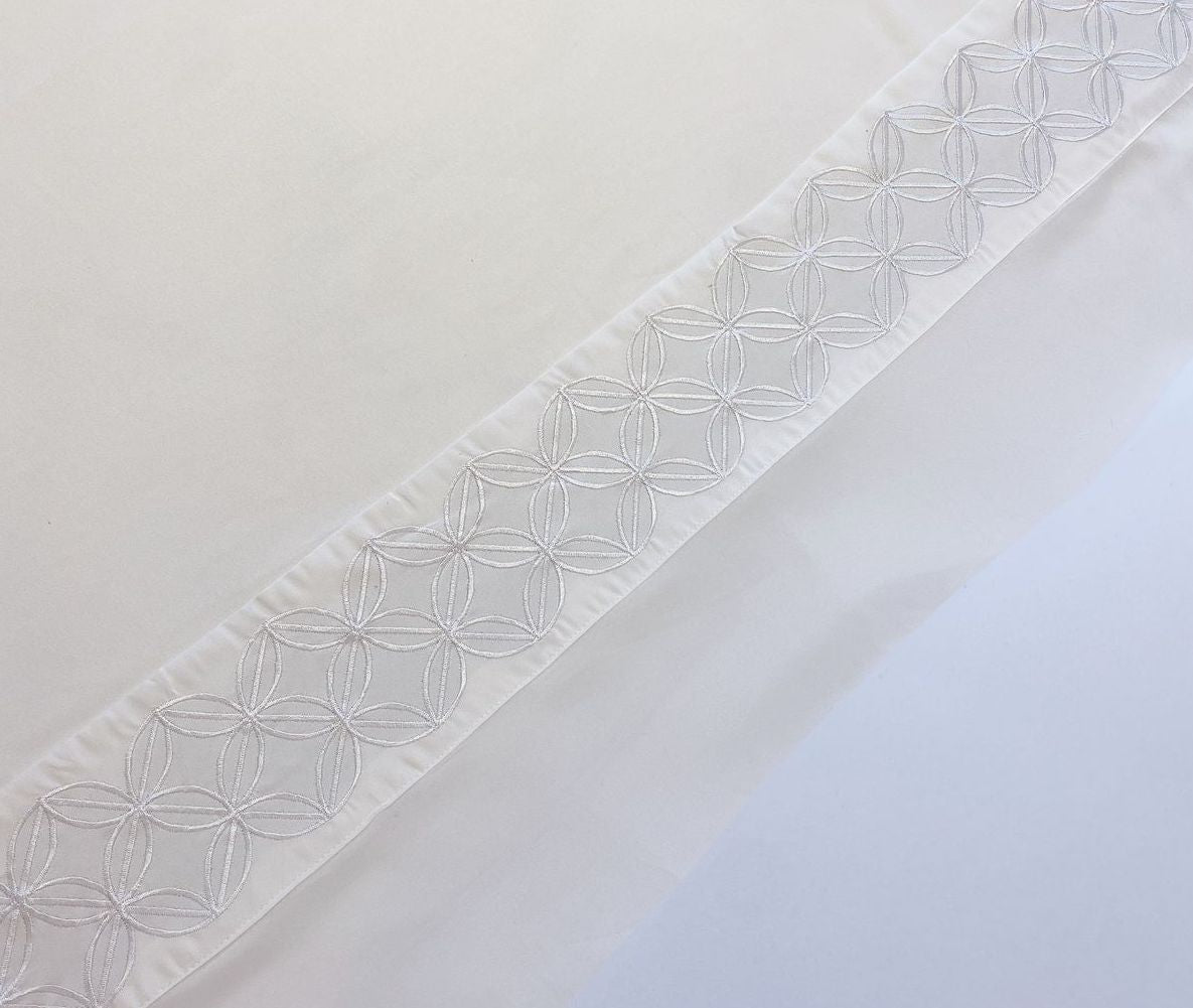 Jogo de Cama Basicasa Bordado Branco - Queen