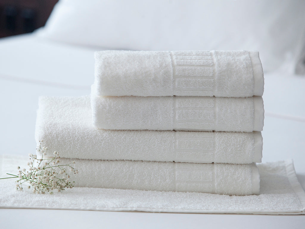 Toalha Unique de Rosto 440g/m² Profissional Branco Hotel 45 x 70cm